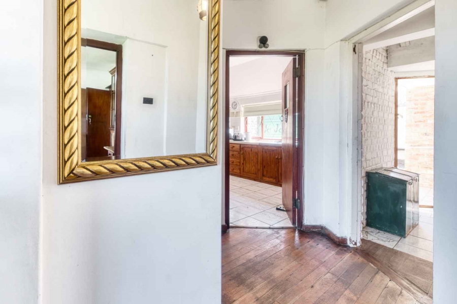 4 Bedroom Property for Sale in Westcliff Western Cape